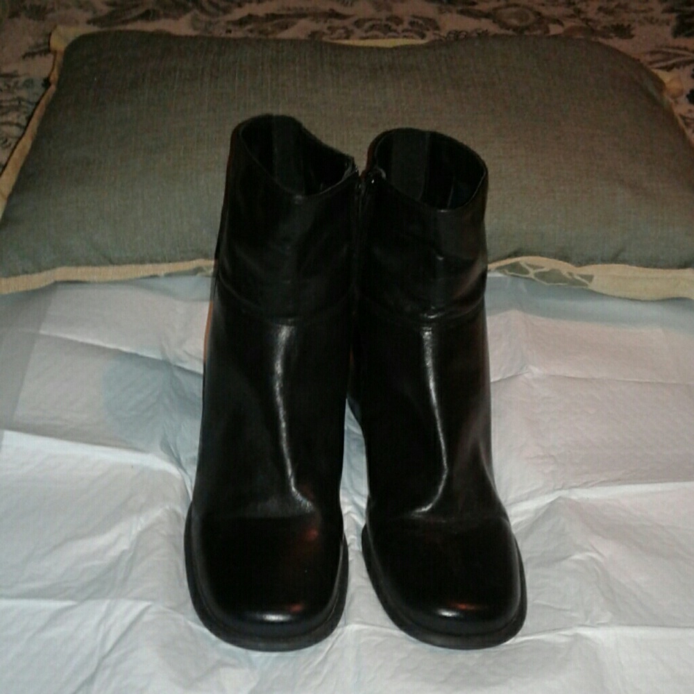 Women's Boots
